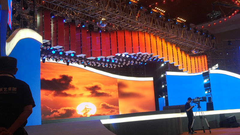 TD Transparent LED Screen Display TR Series: The Perfect Choice for Rental and Staging